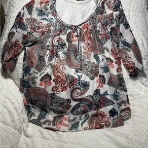 Women’s White Mark Lined Paisley Print Top 3X
